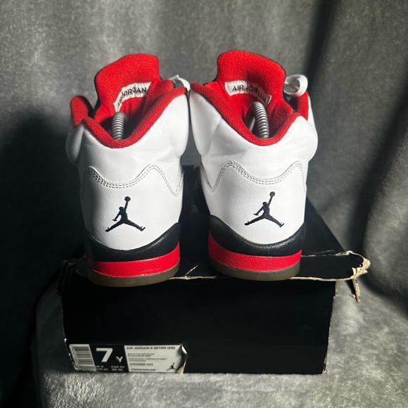 Air Jordan 5 Retro Fire red black tongue